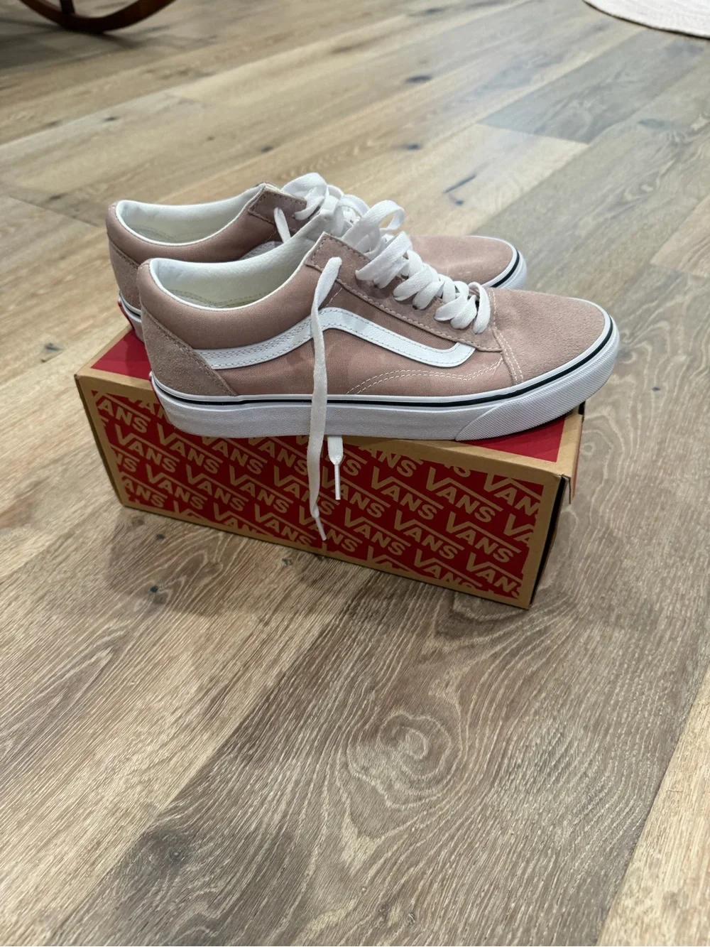 Vans Old Skool Sneakers in Dusty Pink with White Stripe